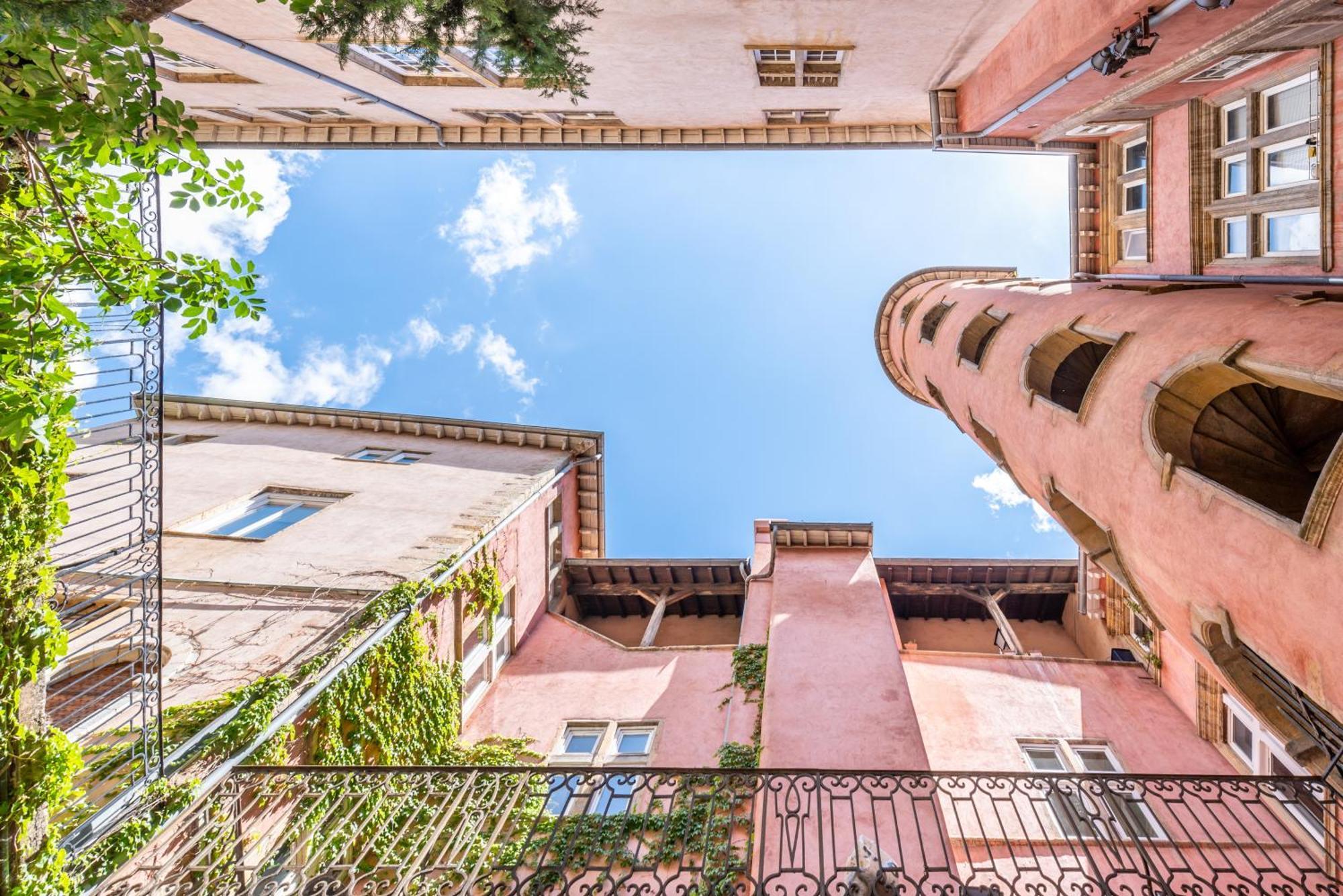 Le XVI De La Rose Apartment Lyon Luaran gambar
